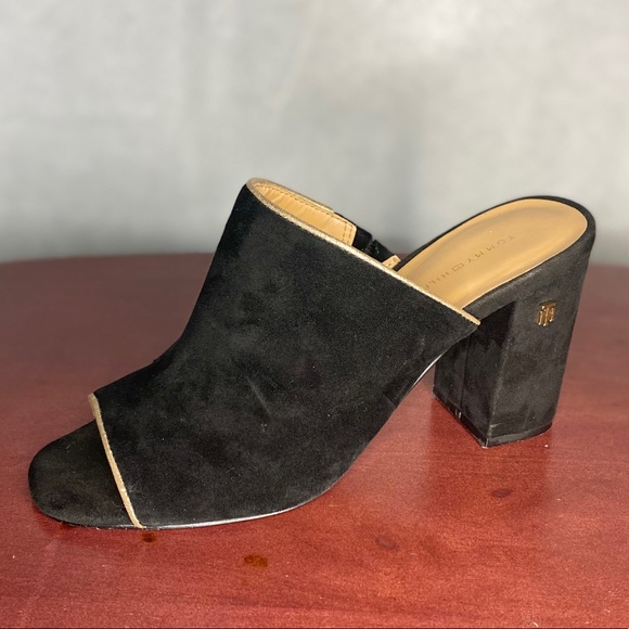 👠 Tommy Hilfiger Block Heeled Sandals - Picture 8 of 8